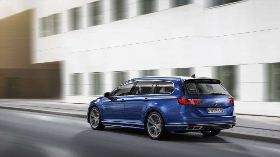  Volkswagen Passat R-Line Variant (B8) 2019 года  (WW) (фото 13 из 49)